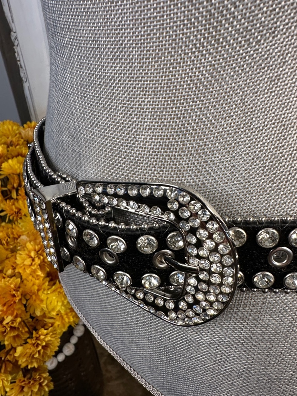 Rhinestone Studded Women's Western Fashion Belt - Black - Picture 2 of 7